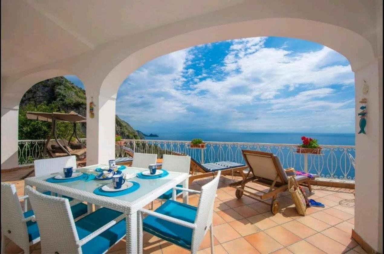 Villa Seaside Praiano Bagian luar foto